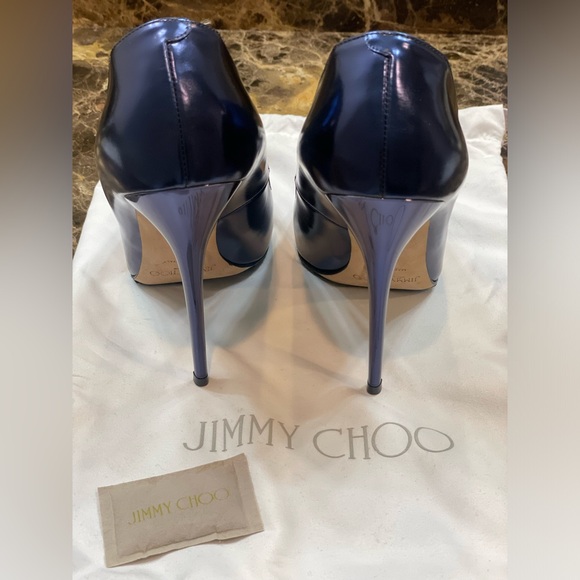 Authentic Jimmy Choo Anouk Pump. - Picture 2 of 5
